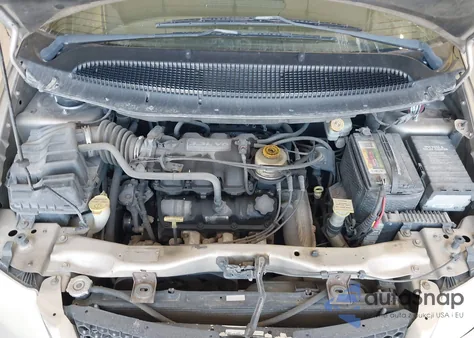 2002 Dodge Grand Caravan Sport z USA, uszkodzony, nr VIN 2B4GP44382R776873